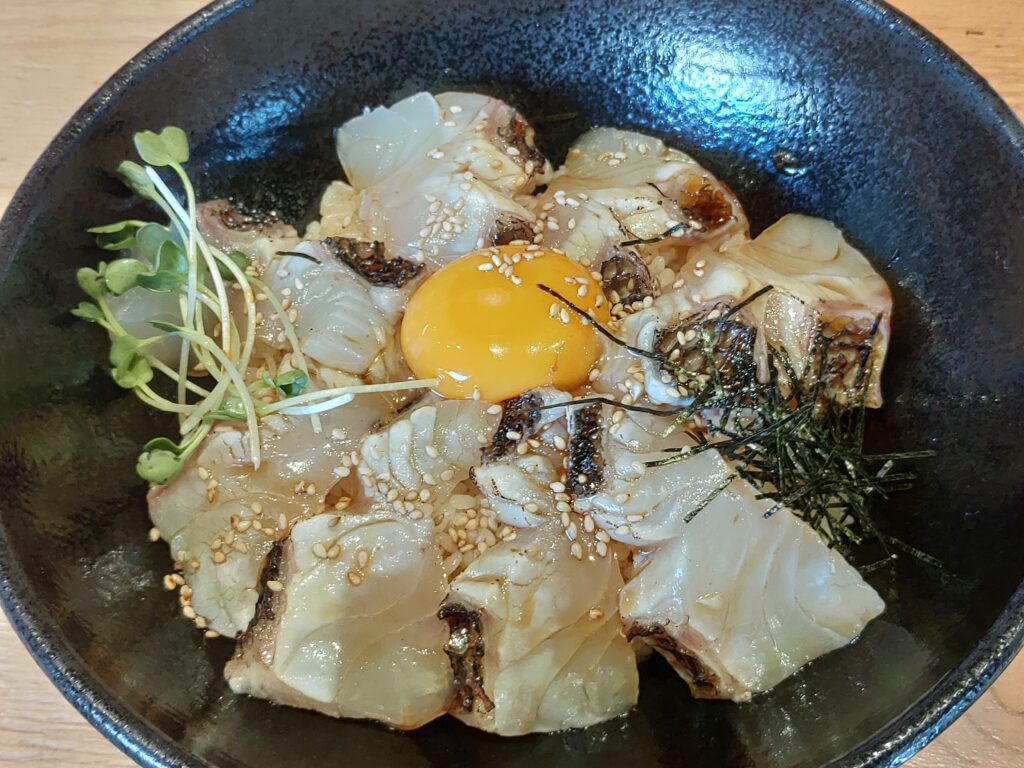 眞鯛炙り丼