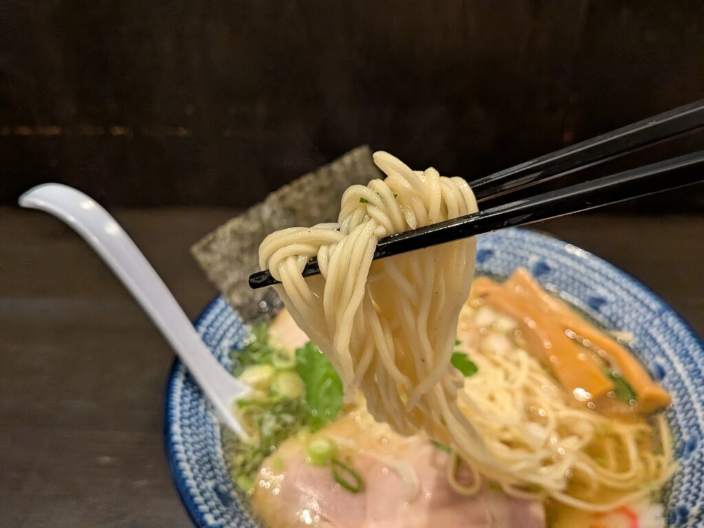 麺は細麵