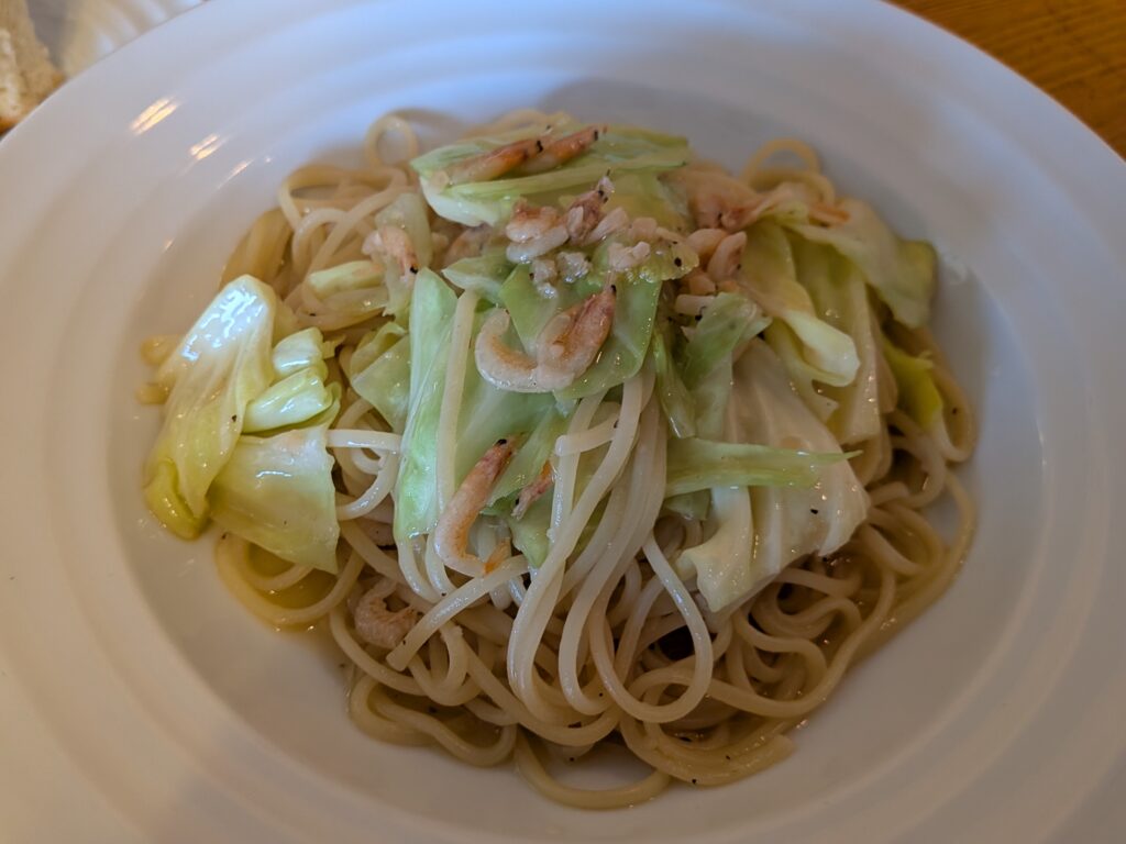 桜エビとキャベツのペペロンチーノ