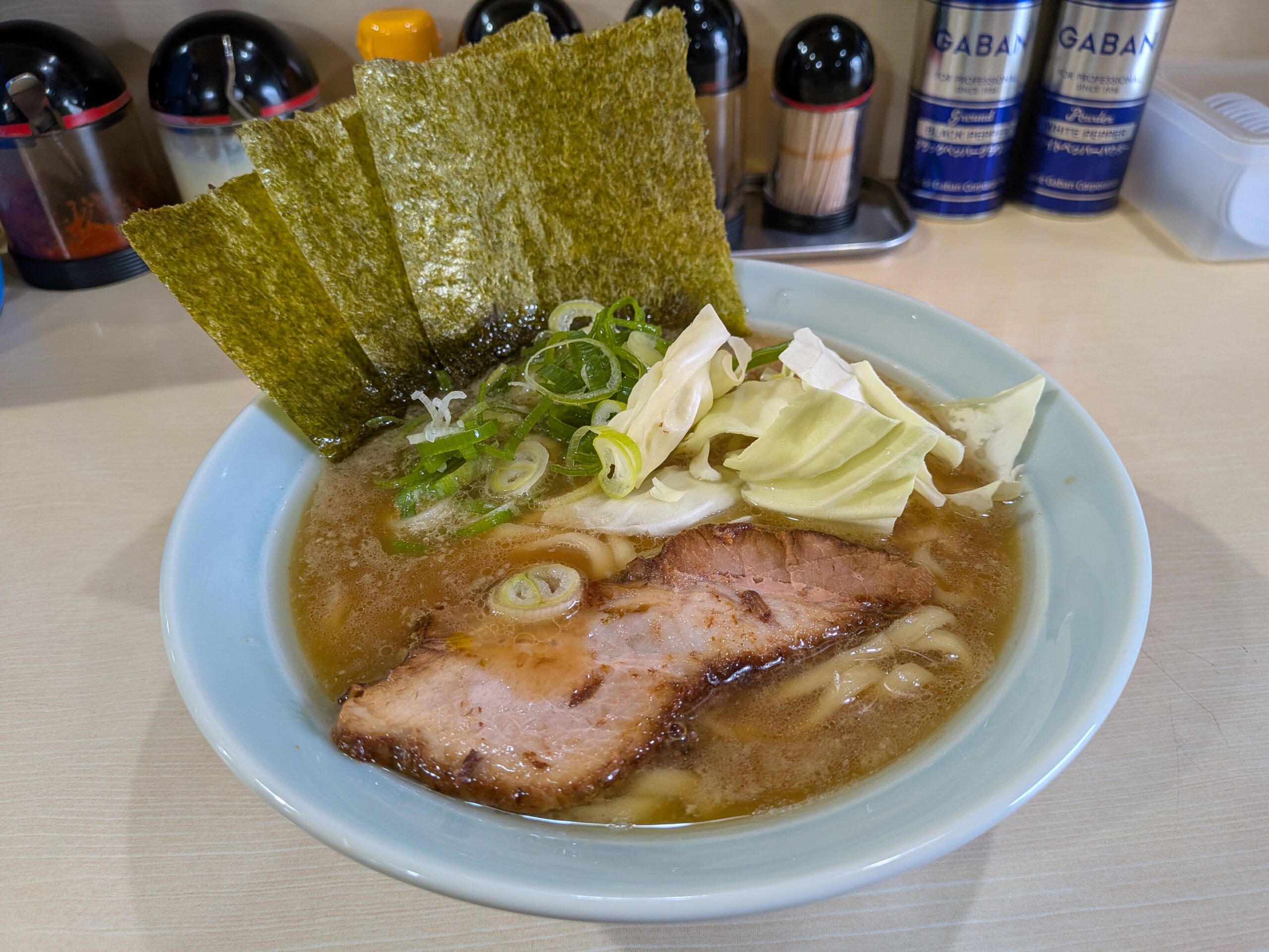 豚骨醤油ラーメン