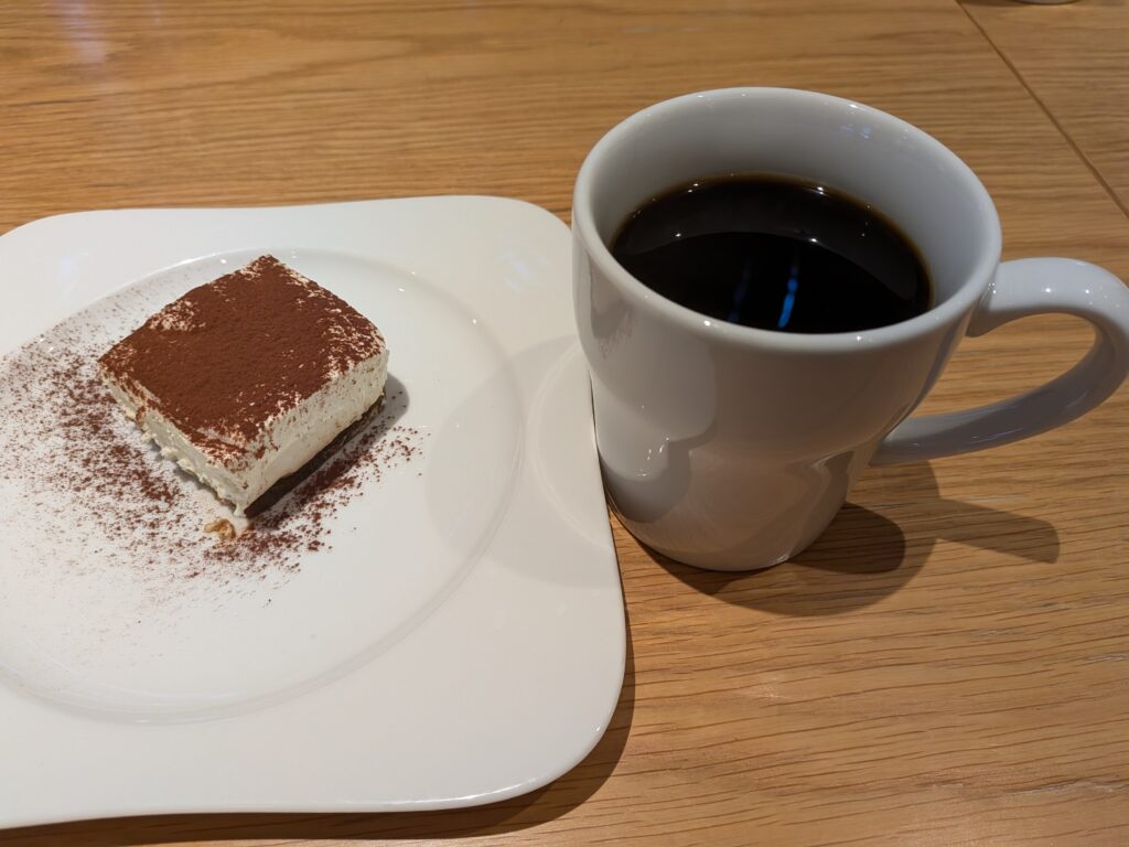 ティラミスとブレンド珈琲