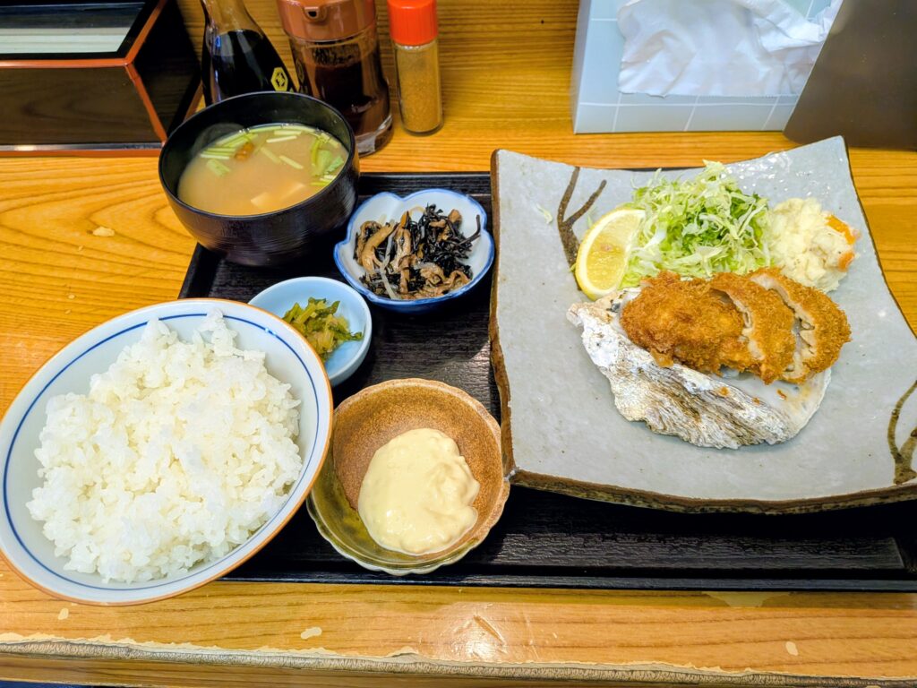 岩カキフライ定食