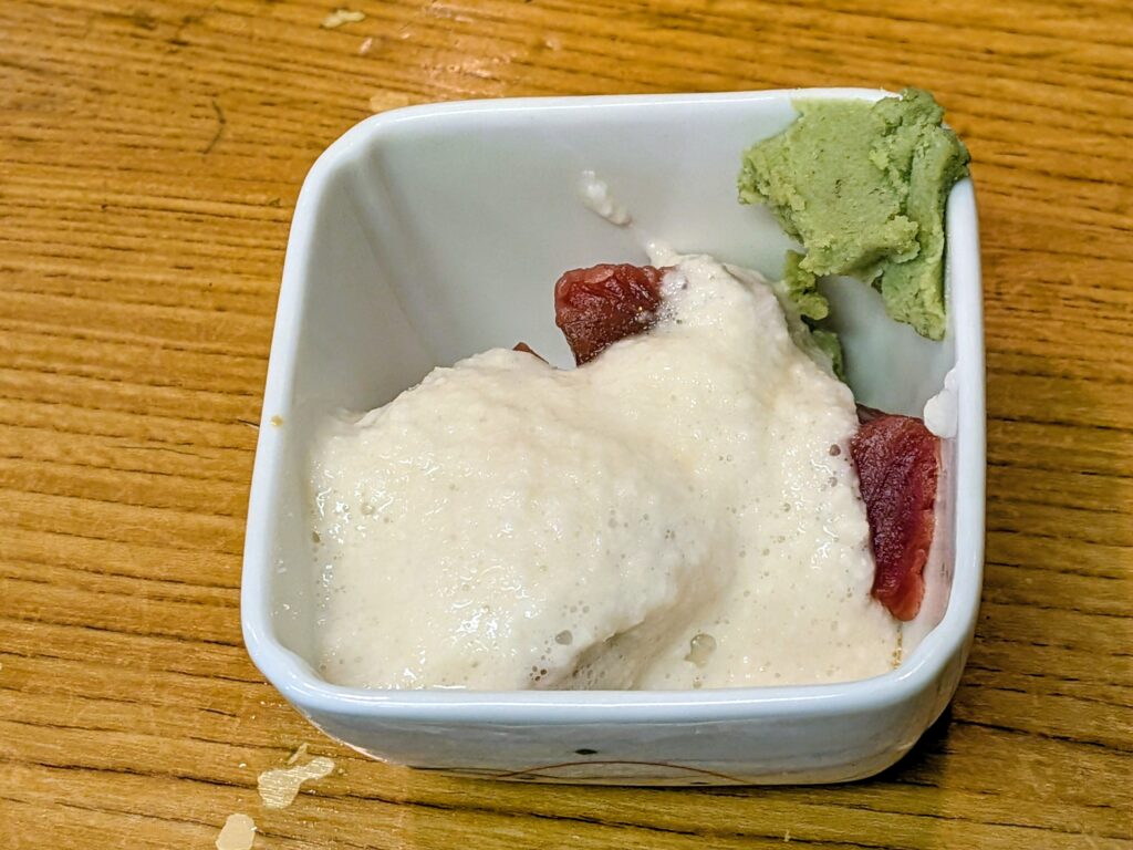 マグロの山かけ